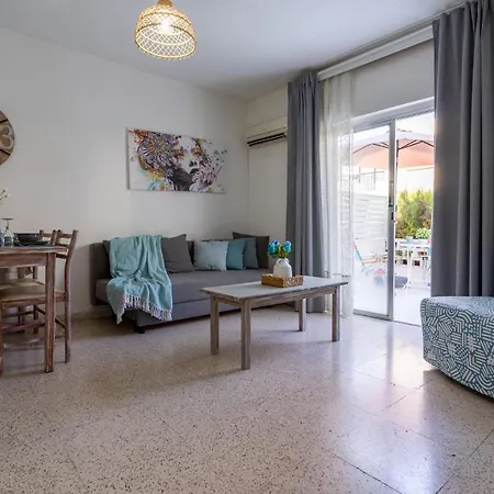 Vision 1-bedroom In شقة أيا نابا